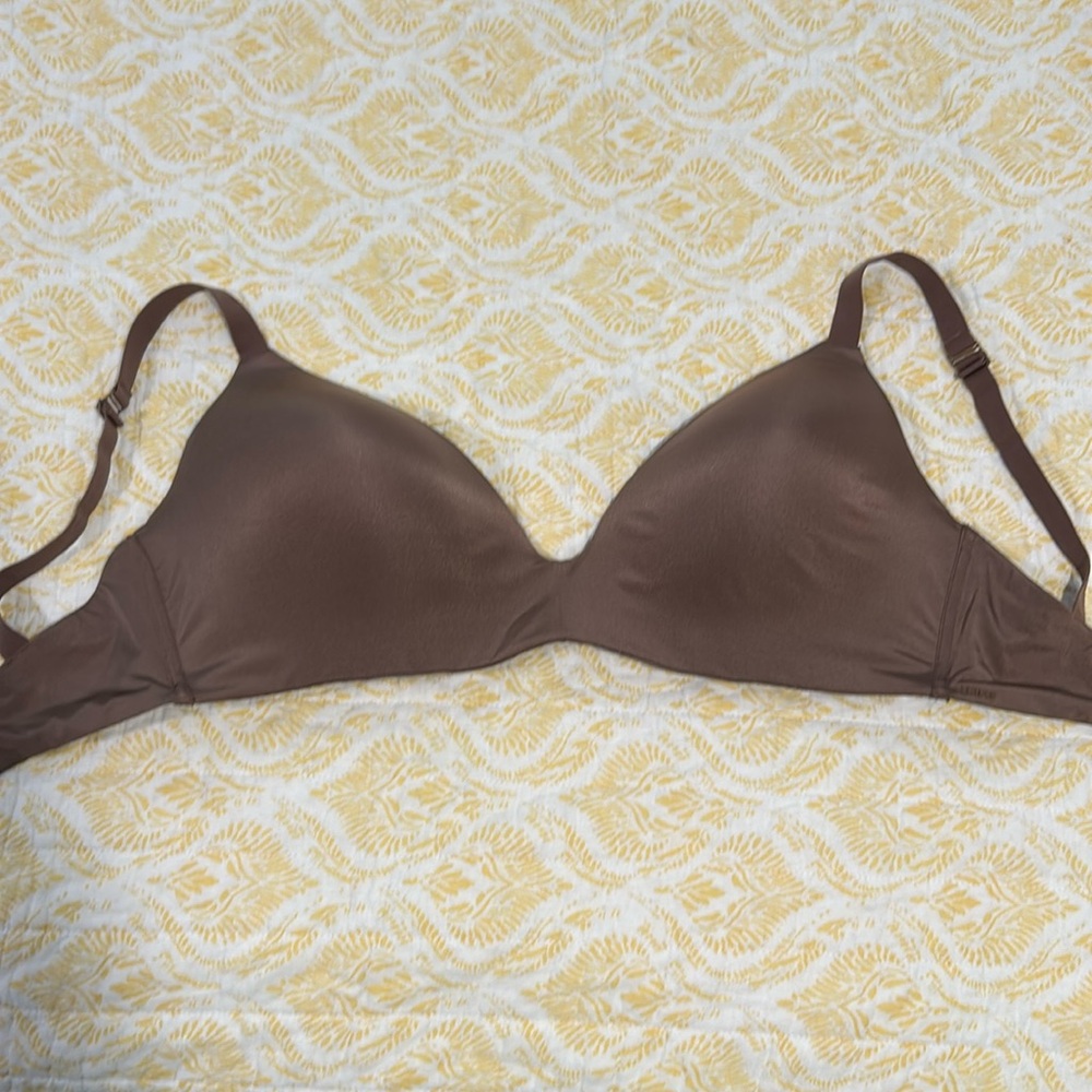 NWOT skims wire free bra